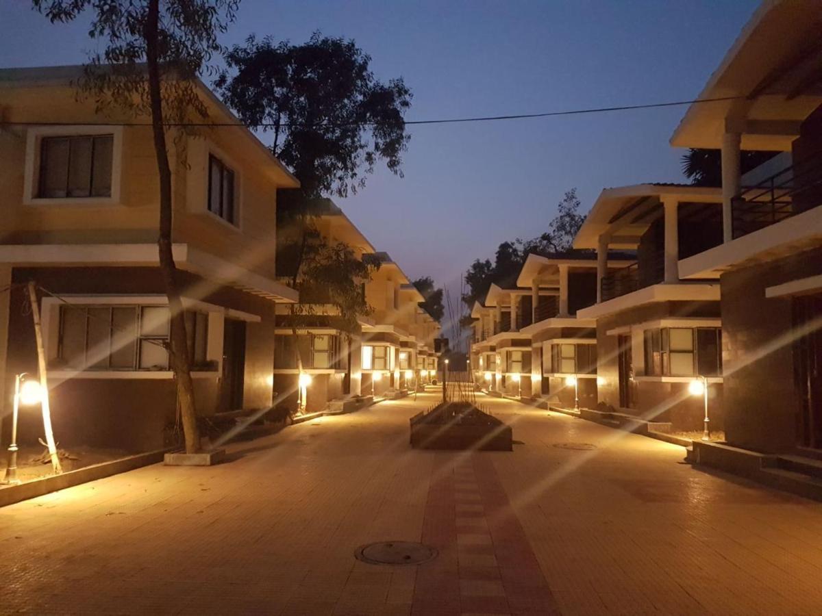 Panthashala Santiniketan Hotel Sri Niketan Exterior foto